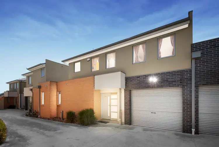 Main view of Homely townhouse listing, 2/450-452 Bell Street, Pascoe Vale South VIC 3044