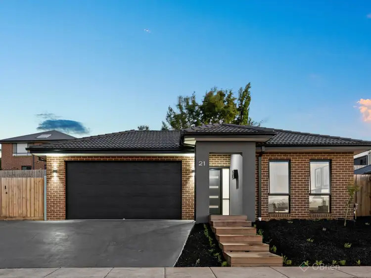 21 Wakeful Crescent, Drouin VIC 3818