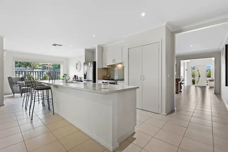 Fourth view of Homely house listing, 2 Ryeland Court, Alfredton VIC 3350