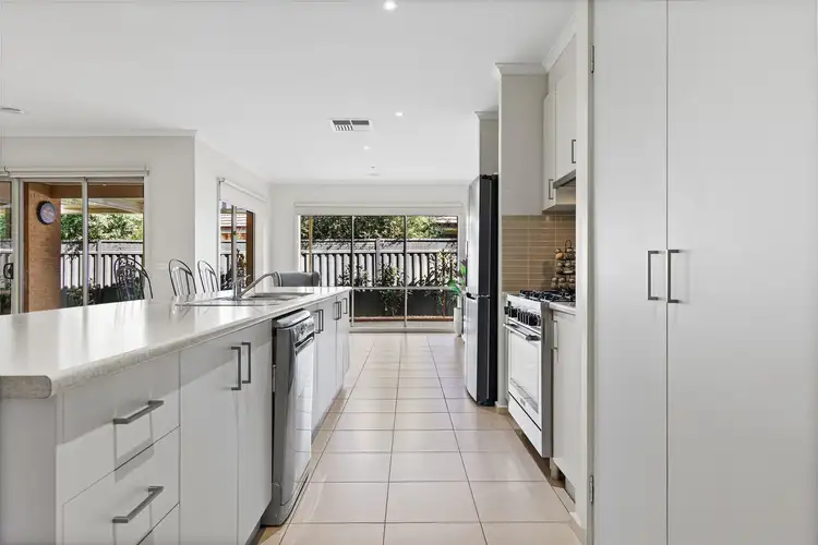 Fifth view of Homely house listing, 2 Ryeland Court, Alfredton VIC 3350