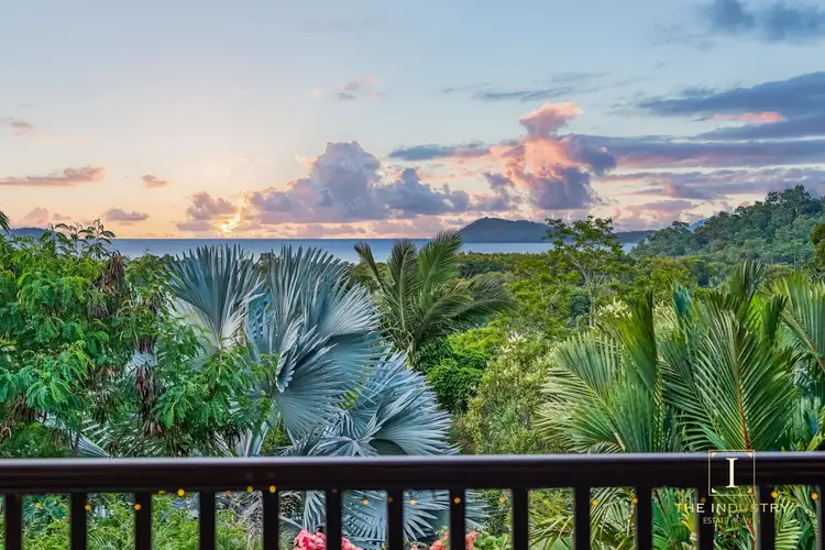 8 Saidor Close, Trinity Beach QLD 4879