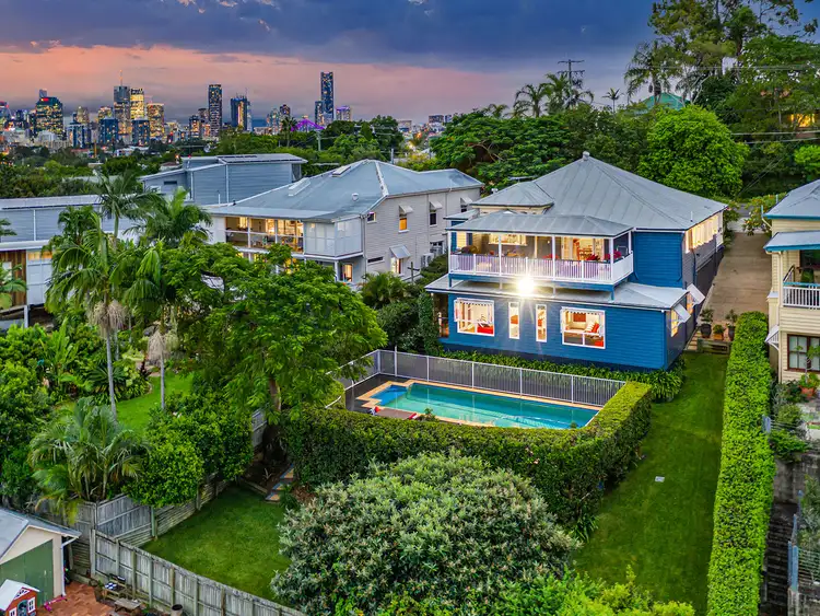 51 Norman Crescent, Norman Park QLD 4170