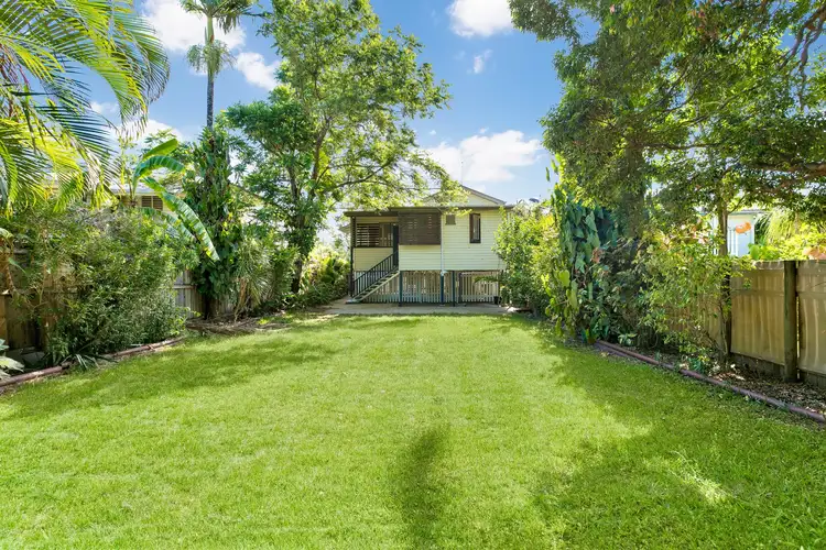 76 Cairns Street, Cairns North QLD 4870