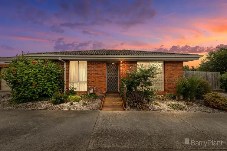 1/6 Osborn Grove, Pakenham VIC 3810
