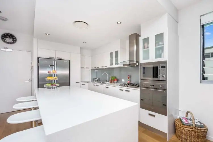 Third view of Homely unit listing, 2/435 The Esplanade, Manly QLD 4179