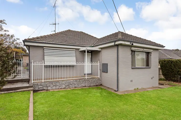 35 Lowndes Street, Kennington VIC 3550