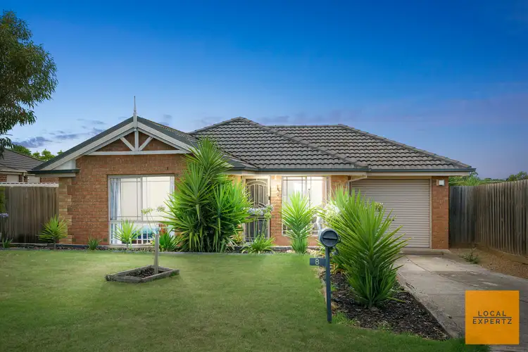 8 Emerald Court, Harkness VIC 3337