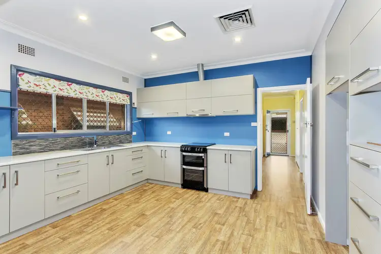 Third view of Homely house listing, 8 Thomas Street, Tamworth NSW 2340