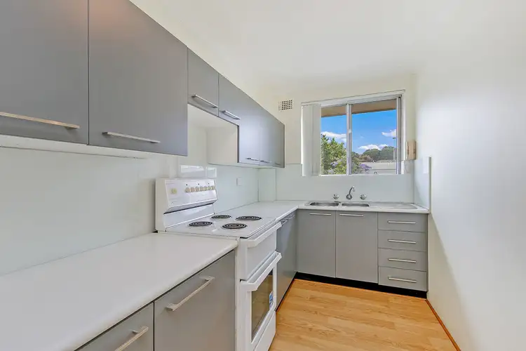 9/2 Adelaide Street