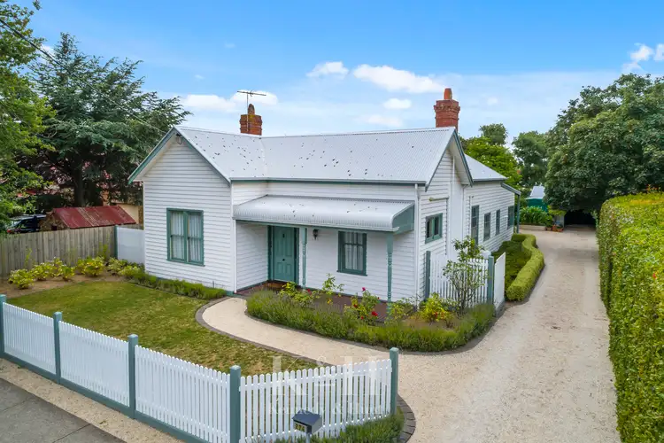 274 Station Road, New Gisborne VIC 3438