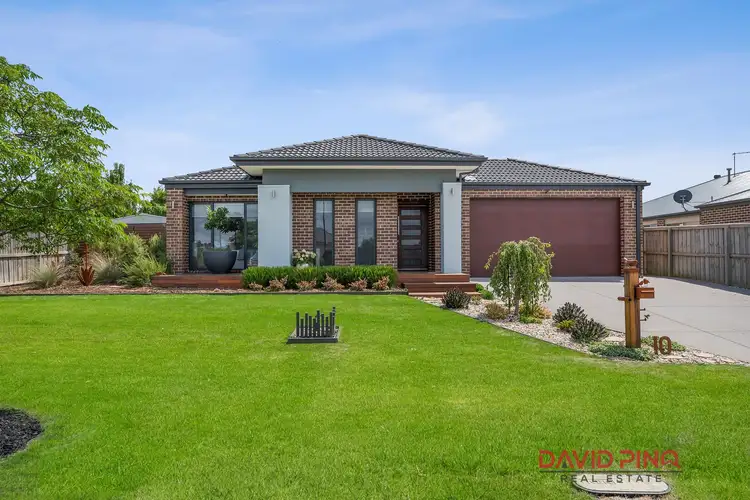 10 Dianella Way, Romsey VIC 3434