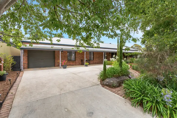 20 Jacaranda Drive, Woodside SA 5244