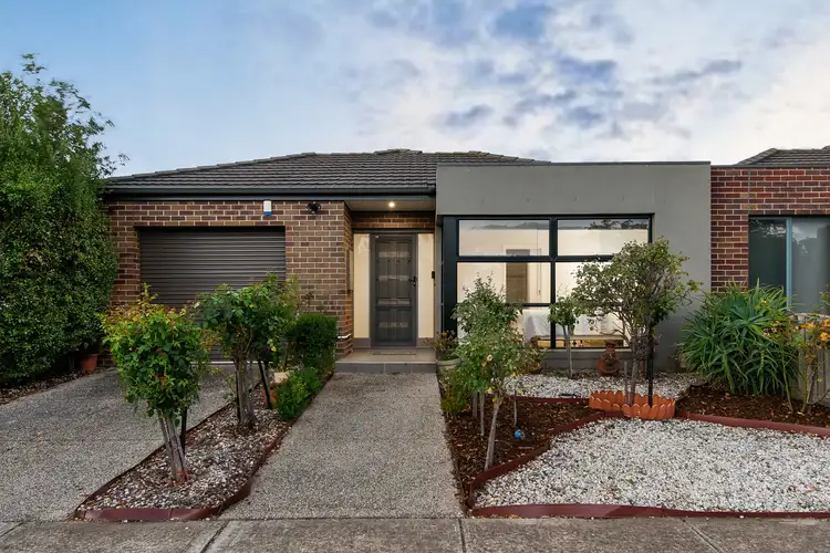 3 Garnet Way, Taylors Hill VIC 3037