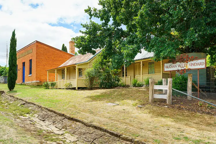 25 Burgoyne Street, Vaughan VIC 3451