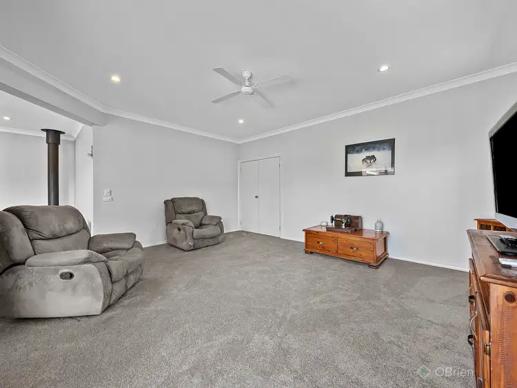 Sixth view of Homely house listing, 2 Corey Court, Koo Wee Rup VIC 3981
