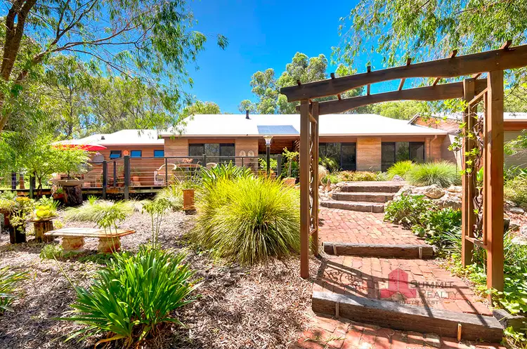18 Roberts Road, Leschenault WA 6233