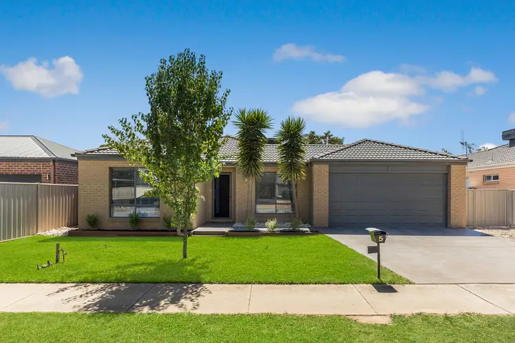 5 Sullivan Street, Ascot VIC 3551