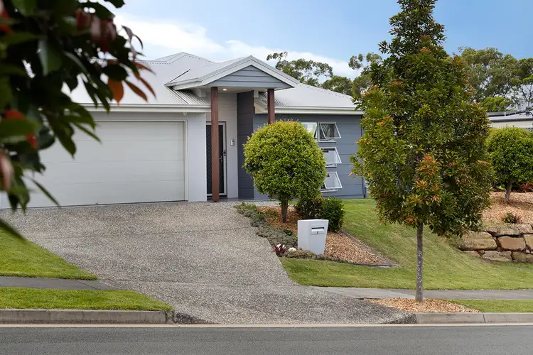8 Element Street, Elanora QLD 4221