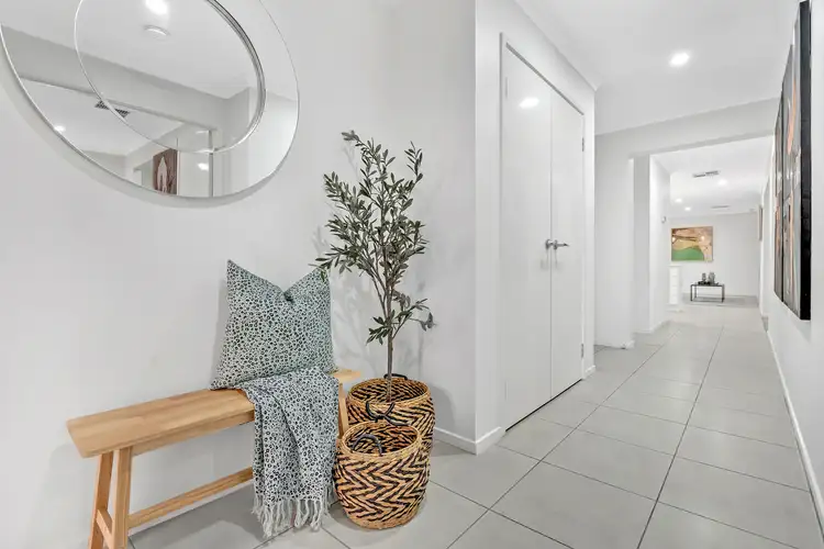 Second view of Homely house listing, 17 Leveque Loop, Craigieburn VIC 3064