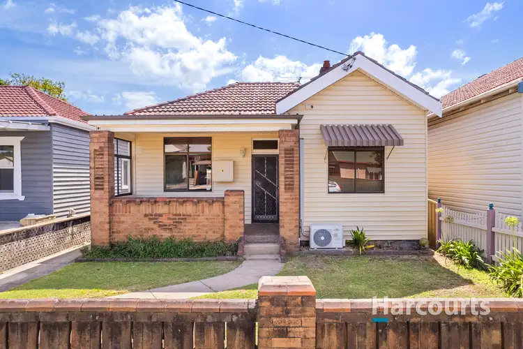 4 Ingall Street, Mayfield NSW 2304