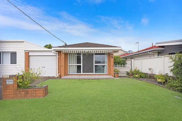 2/46 Twenty Fourth Avenue, Palm Beach QLD 4221
