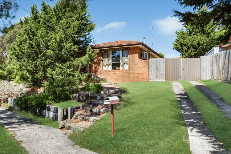 Second view of Homely house listing, 2 MacKinnon Court, Attwood VIC 3049