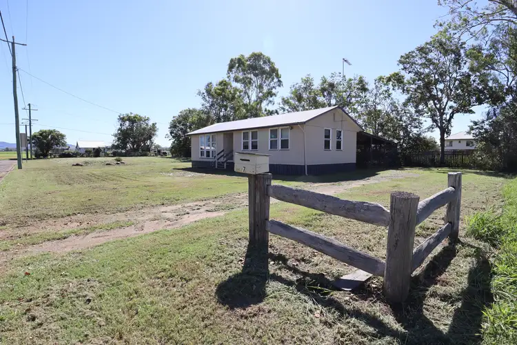 7 Kent Street, Forest Hill QLD 4342