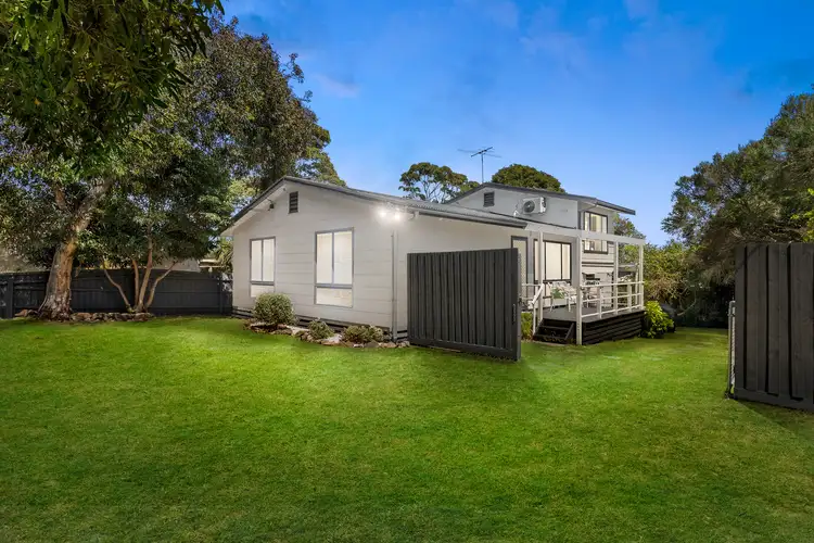 18 Morris Road, Mccrae VIC 3938