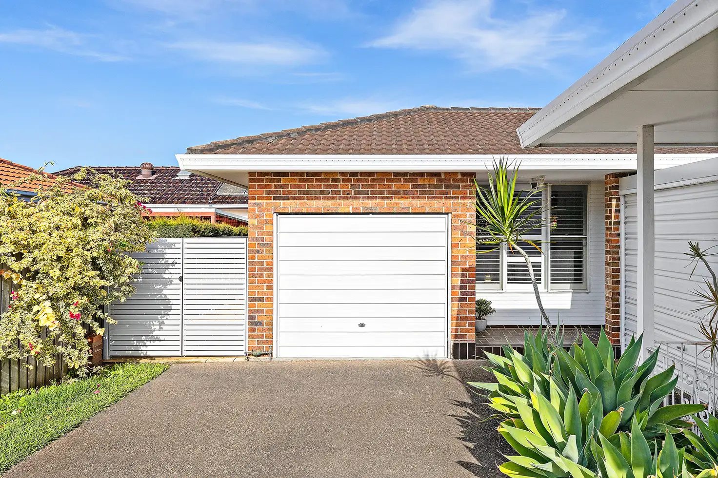 Main view of Homely villa listing, 1/40 Chuter Avenue, Ramsgate Beach NSW 2217