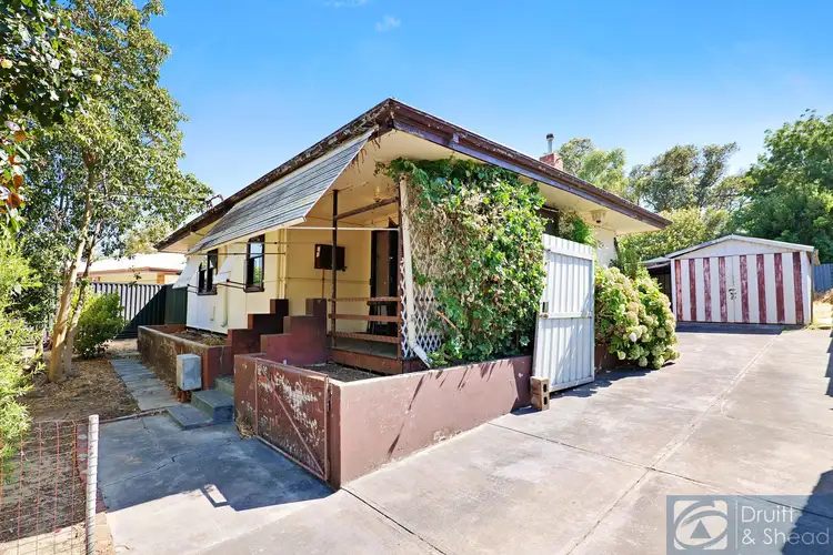 19 Wangalla Road, Koongamia WA 6056