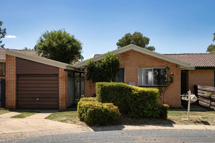 9 De Mestre Place, Holt ACT 2615
