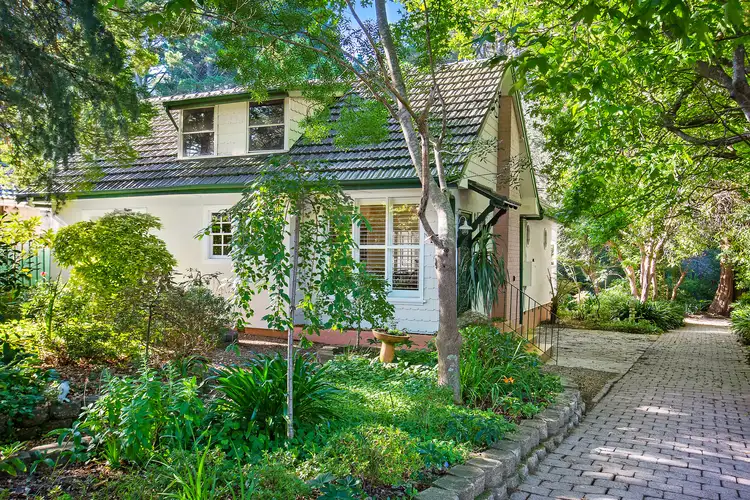 26 Scott Avenue, Leura NSW 2780