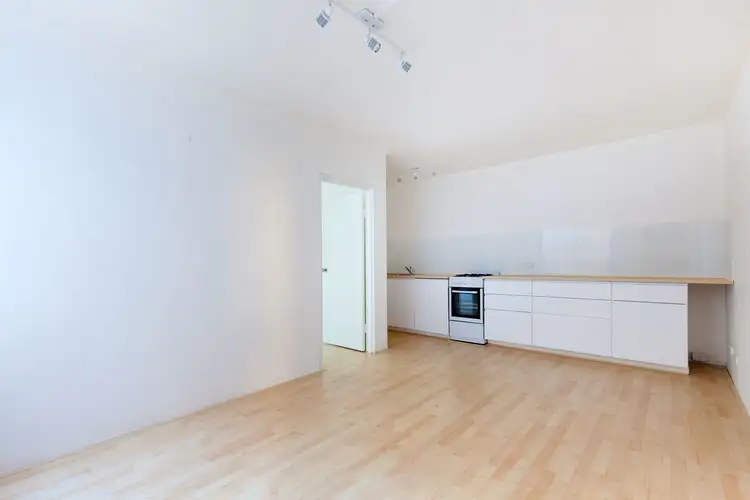 3/6 Francis Street