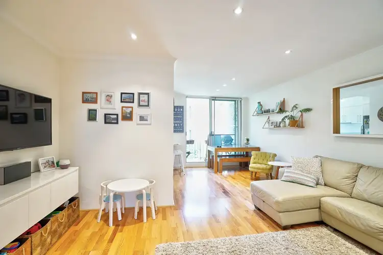 Main view of Homely unit listing, 33/52 The Crescent, Dee Why NSW 2099