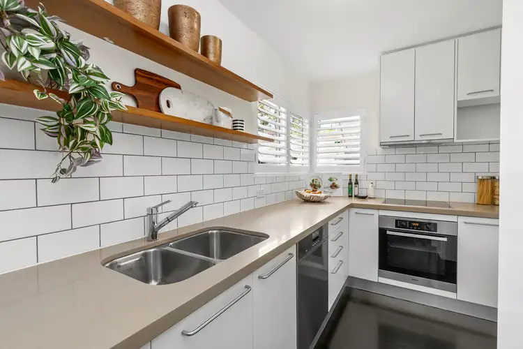 Third view of Homely apartment listing, 17/8 Munro Street, Mcmahons Point NSW 2060