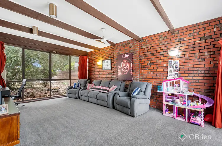 Second view of Homely house listing, 3 Merinda Court, Frankston VIC 3199