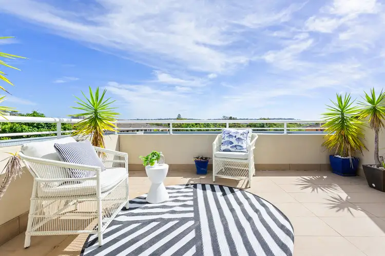 Second view of Homely unit listing, 16/58-60 Oaks Avenue, Dee Why NSW 2099