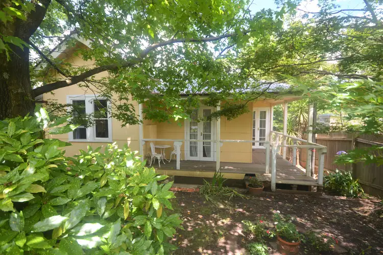 3 View Street