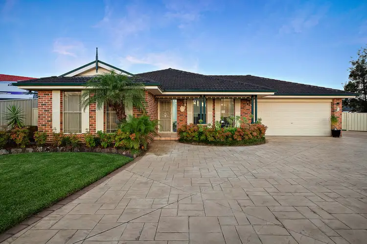 10 Cariama Close, Cameron Park NSW 2285