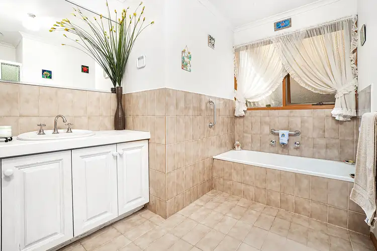 Fifth view of Homely unit listing, 2/8 Longs Road, Lower Plenty VIC 3093