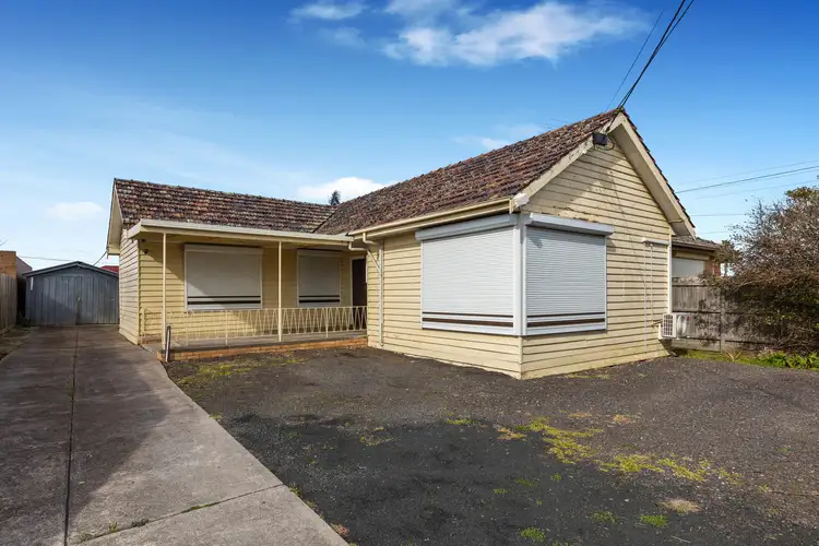 32 View Street, St Albans VIC 3021
