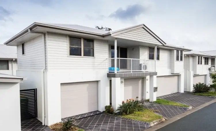 10/2 Nicholson Lane, Coomera QLD 4209