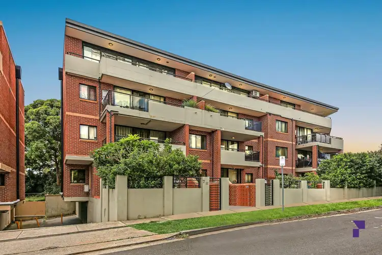 17/9-11 Kitchener Parade, Regents Park NSW 2143
