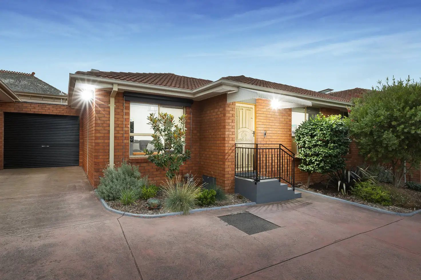 Main view of Homely villa listing, 2/8 Primrose Street, Moonee Ponds VIC 3039