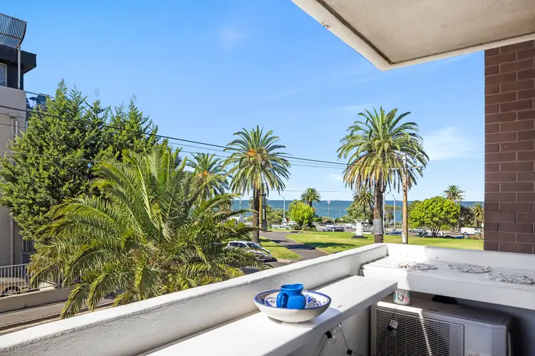 13/3 Alfred Square, St Kilda VIC 3182