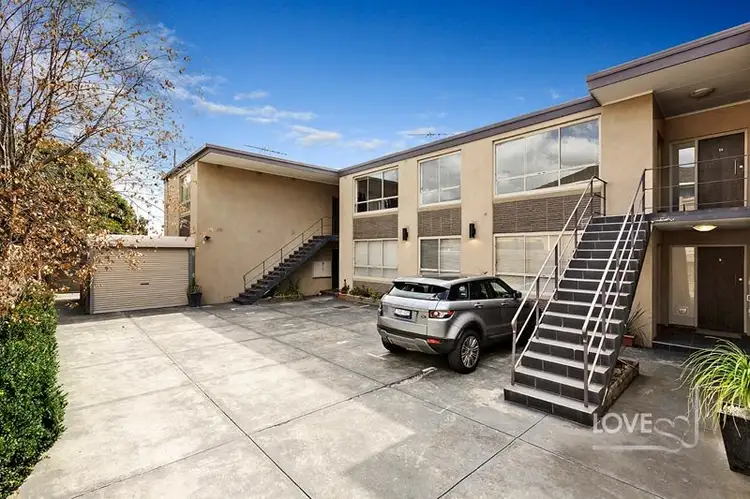 Main view of Homely apartment listing, 10/4 Dundas Street, Thornbury VIC 3071