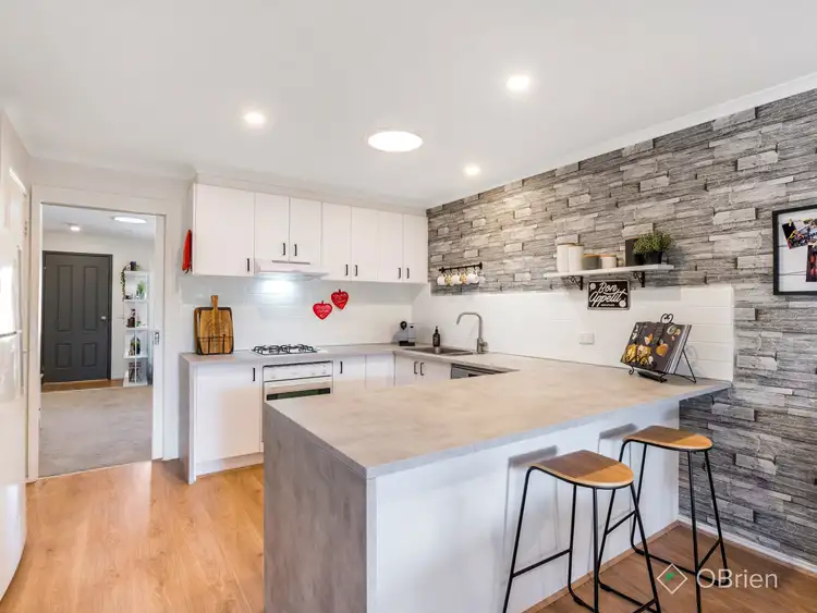 Main view of Homely unit listing, 8/4 Bushy Park Place, Carrum Downs VIC 3201