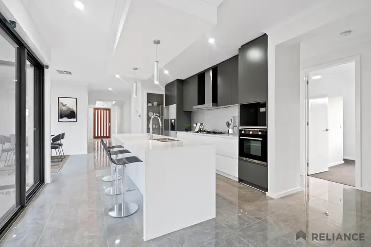 25 Rosewater Street, Manor Lakes VIC 3024