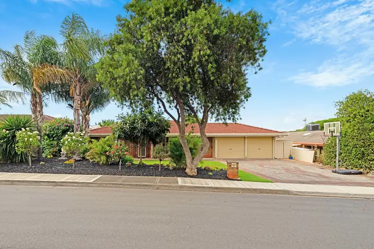 16 Delamere Avenue, Woodcroft SA 5162