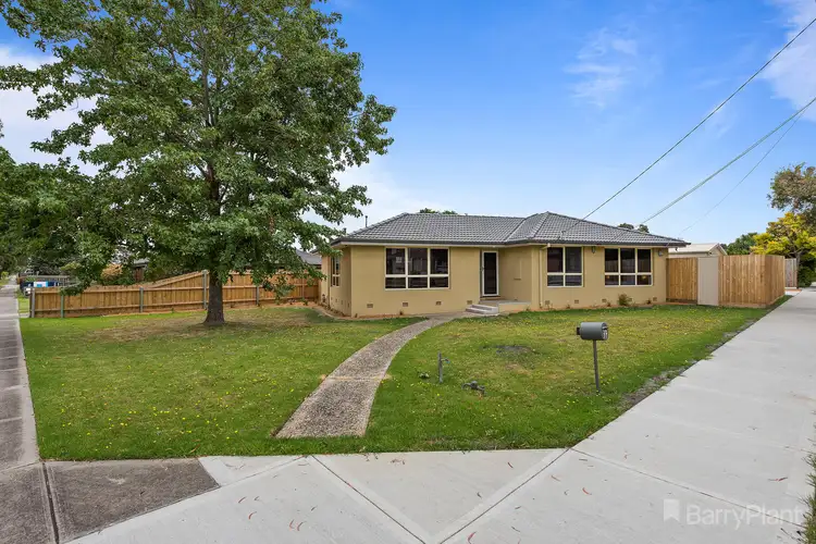 39 Cranbourne Drive, Cranbourne VIC 3977